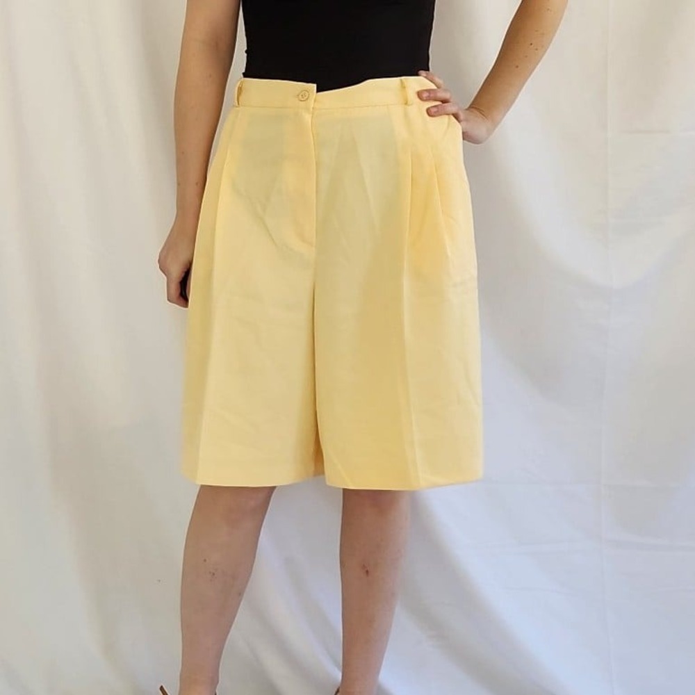 90s‎ Yellow High Rise Pleated Shorts